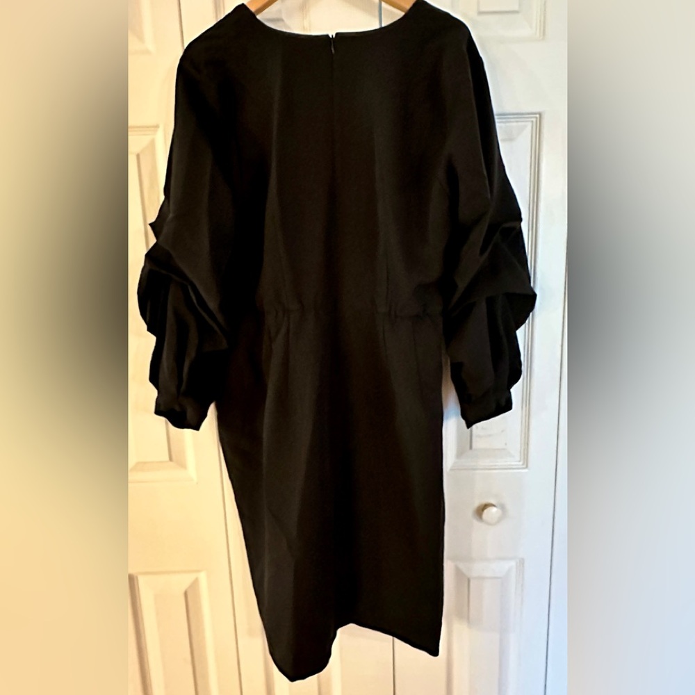 Eloquii black puffed sleeve dress